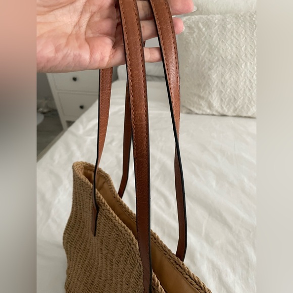 Tan Woven Tote Bag - Picture 4 of 5